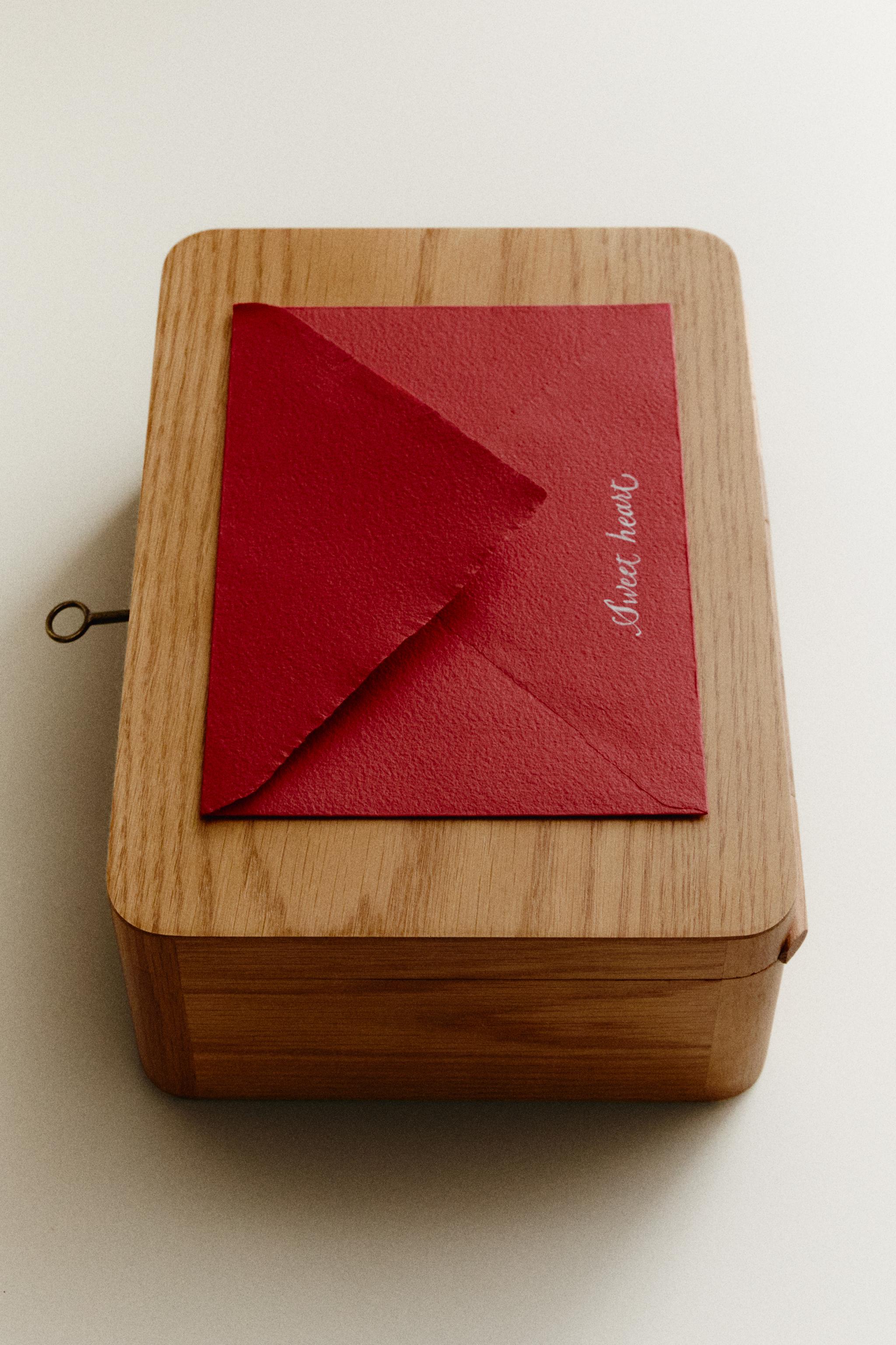 WOODEN JEWELRY BOX WITH MIRROR